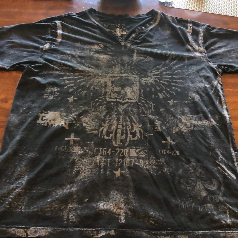 Affliction shirt, no flaws.